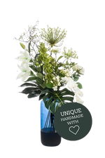 Künstlicher Blumenstrauß - Edda auf transparentem Hintergrund mit echt wirkenden Kunstblättern. Diese Kunstpflanze gehört zur Gattung/Familie der "Blumensträuße" bzw. "Kunst-Blumensträuße".