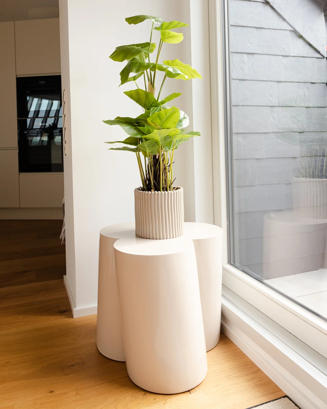 Künstliche Philodendron - Phoebe, 80 cm, Kunstpflanze von aplanta, im schwarzen Topf, in Natur, für drinnen