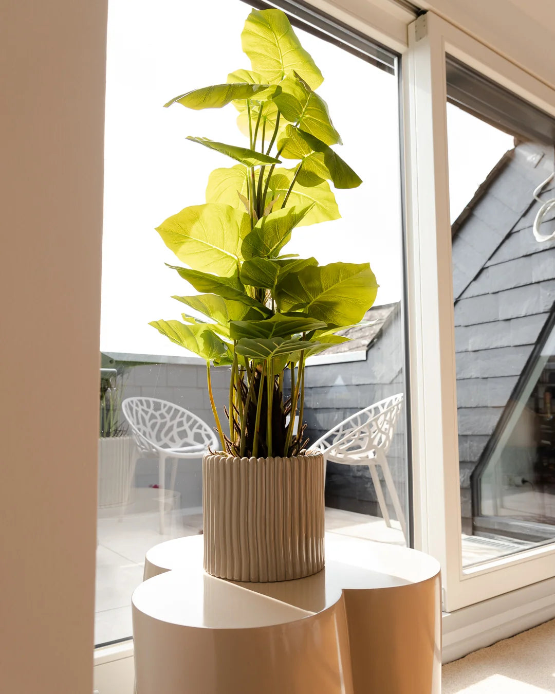 Künstliche Philodendron - Phoebe, 80 cm, Kunstpflanze von aplanta, im schwarzen Topf, in Natur, für drinnen